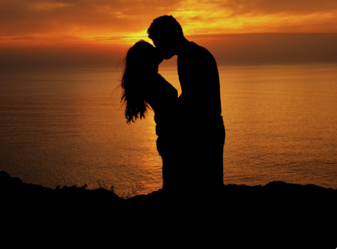 spiritual meaning of kissing someone in a dream